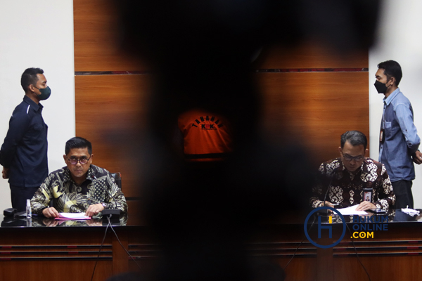 Baru Saja Bebas, Mantan Walikota Cimahi Ajay Muhammad Priatna Kembali Ditahan KPK 4.jpg