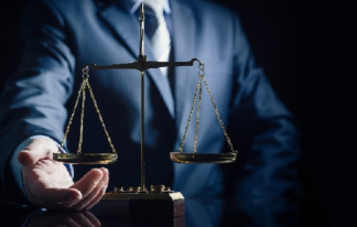 Bolehkah Advokat Menolak Klien? Ini Penjelasan Hukumnya
