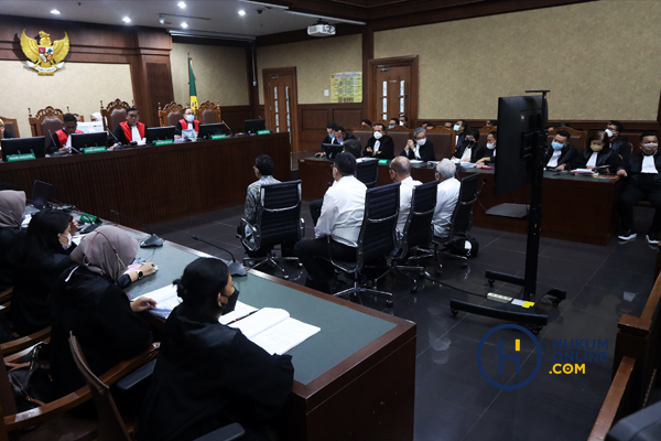 Sidang Perdana Lima Terdakwa Kasus Korupsi Minyak Goreng 1.jpg
