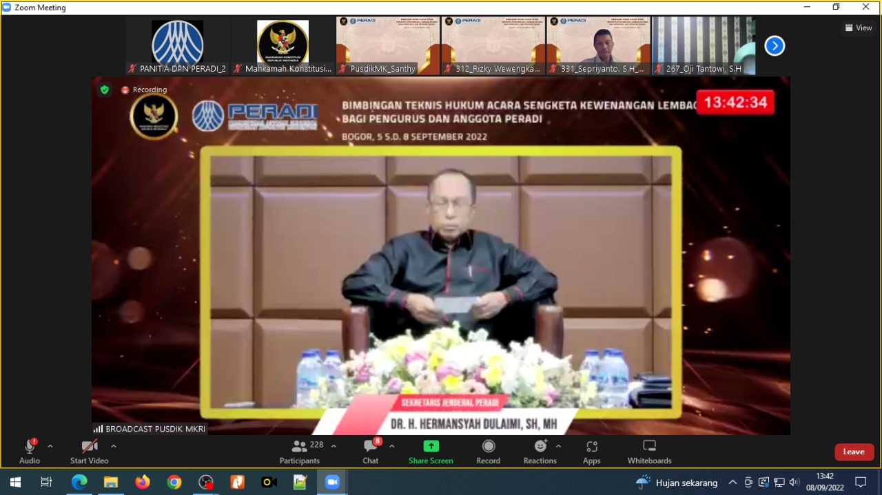  Sekretaris Jenderal DPN Peradi, Hermansyah Dulaimi saat acara Penutupan Bimtek MK tentang SKLN hasil kerja sama PERADI dan MK pada 5-8 September 2022. Foto: istimewa.