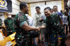 Prabowo Rangkul Jenderal Andika dan KSAD Dudung di Hadapan Komisi I DPR 3.jpg