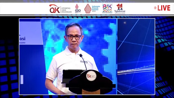 Ketua Dewan Komisoner OJK Mahendra Siregar dalam sambutannya pada pembukaan OJK Virtual Innovation Day 2022 di Jakarta, Senin (10/10). 
