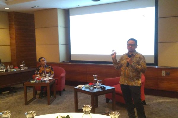 CEO Hukumonline.com Arkka Dhiratara dalam diskusi bertema 'Infrastruktur dan Teknologi dalam Pengembangan Sistem Penanganan Aduan Daring' di Jakarta, Rabu (2/11/2022). Foto: ADY 
