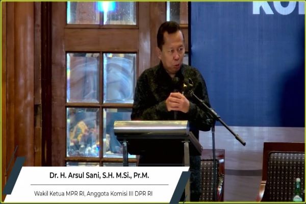 Wakil Ketua MPR Arsul Sani saat menjadi keynote speech dalam seminar bertajuk 'Keadilan Restoratif  dalam Pembaharuan Hukum Pidana di Indonesia', Rabu (2/11/2022).