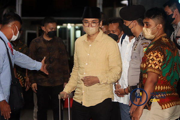 KPK Tangkap Bupati Bangkalan Abdul Latif Amin Imron 1.jpg