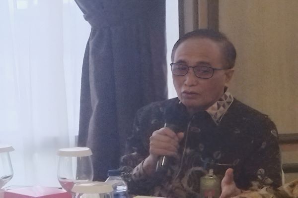 Wakil Ketua MA Bidang Non-Yustisial Dr. Sunarto dalam acara 'MA RI Mendengar', Jumat (9/12/2022). Foto: FKF 