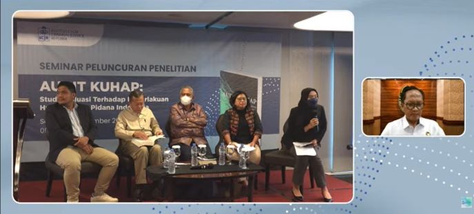 Narasumber dalam diskusi bertema 'Launching dan Roadshow Pembahasan Studi Audit KUHAP: Studi Evaluasi terhadap Keberlakuan Hukum Acara Pidana Indonesia', Selasa (20/12/2022). Foto:  RFQ