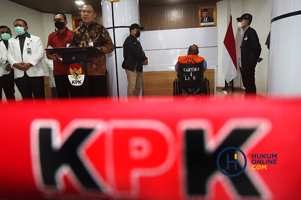 KPK Umumkan Penahanan Lukas Enembe di RSPAD 2.jpg