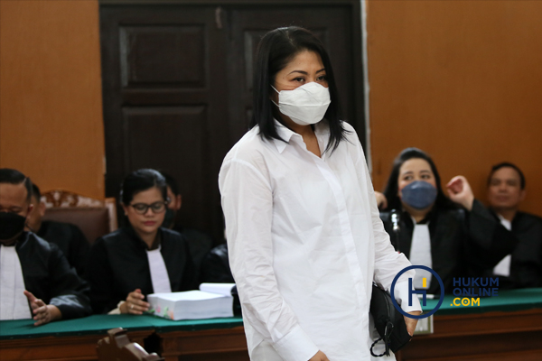 Jaksa Tuntut Putri Candrawati 8 Tahun Penjara 1.jpg