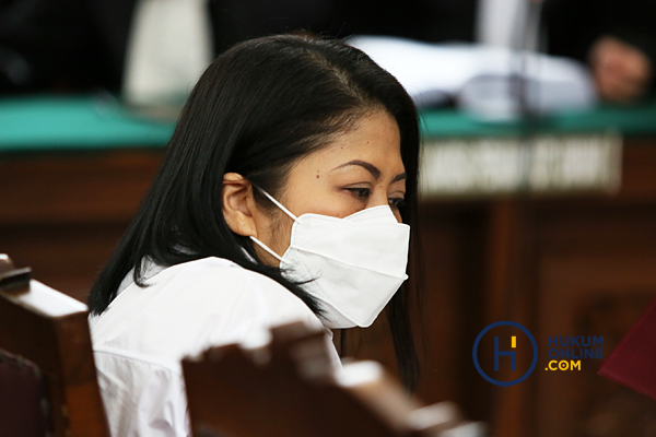 Jaksa Tuntut Putri Candrawati 8 Tahun Penjara 4.jpg