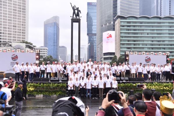 Suasana Kick Off Keketuaan Indonesia di ASEAN pada tahun 2023 berlangsung meriah di Bundaran Hotel Indonesia, Minggu (29/1/2023). Foto: Istimewa