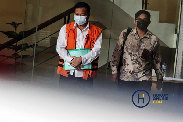 Pemeriksaan Tersngka Kakanwil BPN Riau 5.jpg