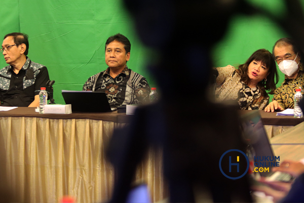 Wakil Ketua umum Apindo, Shinta W Kamdani, kedua dari kanan. Foto: RES