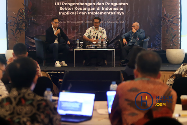 Narasumber dalam Diskusi Hukumonline 2023 bertajuk 'UU Pengembangan dan Penguatan Sektor Keuangan di Indonesia: Implikasi dan Implementasinya', Senin (27/2/2023). Foto: RES