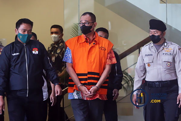 Eks Pejabat Pajak Rafael Alun Trisambodo Akhirnya Ditahan KPK 1.jpg