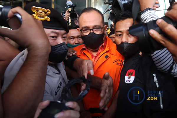 Eks Pejabat Pajak Rafael Alun Trisambodo Akhirnya Ditahan KPK 3.jpg