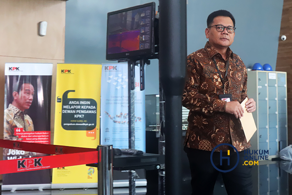 Brigjen Endar Laporkan Firli Bahuri dan Sekjen KPK ke Dewan Pengawas 2.jpg