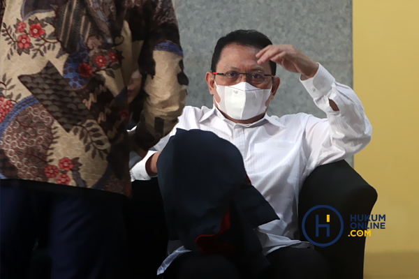 Diperiksa Sebagai Tersangka, Sekretaris MA Hasbi Hasan Tak Jadi Ditahan KPK 2.jpg