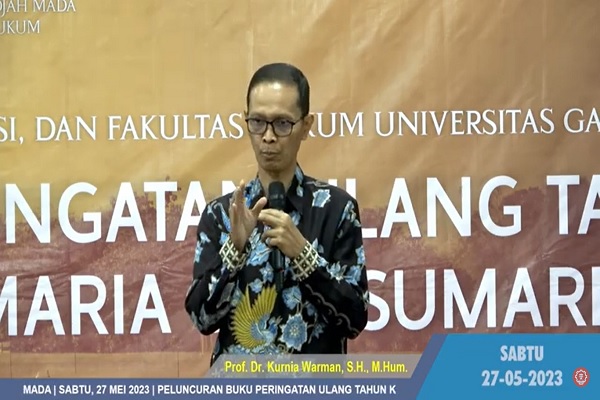 Dosen Fakultas Hukum Universitas Andalas Prof Kurnia Warman saat acara peluncuran buku dan talkshow memperingati Milad ke-80 Tahun Prof Maria SW Sumardjono, Sabtu (27/5/2023). Foto: ADY