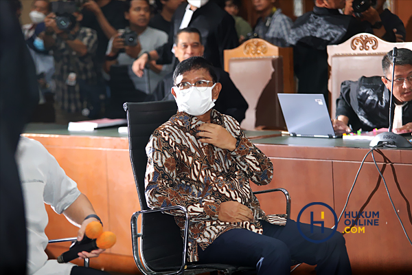 Menkominfo Nonaktif Johnny G. Plate saat menjalani sidang dakwaan di Pengadilan Tipikor Jakarta, Selasa (27/6/2023). Foto: RES 