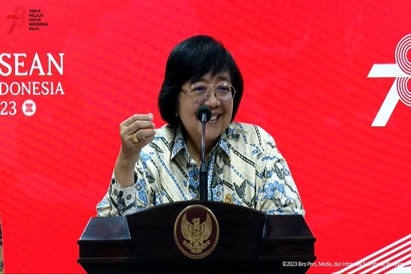 Menteri Lingkungan Hidup dan Kehutanan, Siti Nurbaya Bakar. Foto: Tangkapan layar youtube