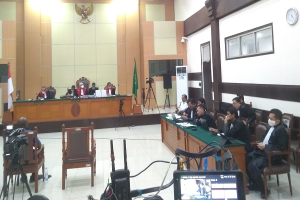Suasana persidangan Haris Azhar di Pengadilan Negeri Jakarta Timur, Senin (19/9/2023). Foto: ADY
