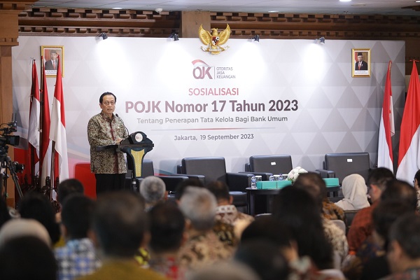 Kepala Eksekutif Pengawas Perbankan OJK Dian Ediana Rae, dalam sosialisasi penerbitan POJK Tata Kelola, di Jakarta, Selasa (19/9/2023). Foto: Istimewa