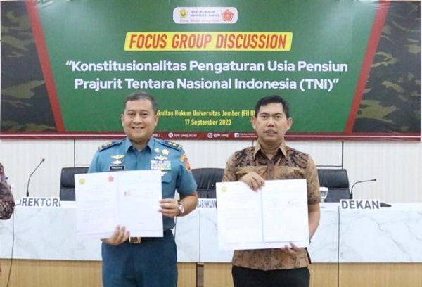 FH Unej bersama Babinkum TNI melakukan perjanjian kerjasama terkait Tri Dharma perguruan tinggi maupun dukungan optimalisasi peran Babinkum TNI. Foto: Istimewa