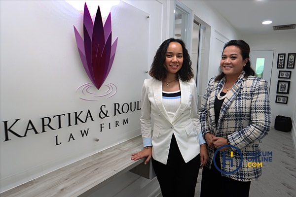 Founding Partner Kartika & Rouly Law Firm, Bunga Meisa Rouly Siagian dan Ricka Kartika Barus. Foto: RES 