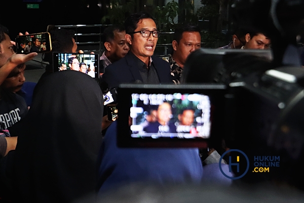 Pengacara Syahrul Yasin Limpo Febri Diansyah Merapat ke KPK Usai SYL Ditangkap 2.jpg