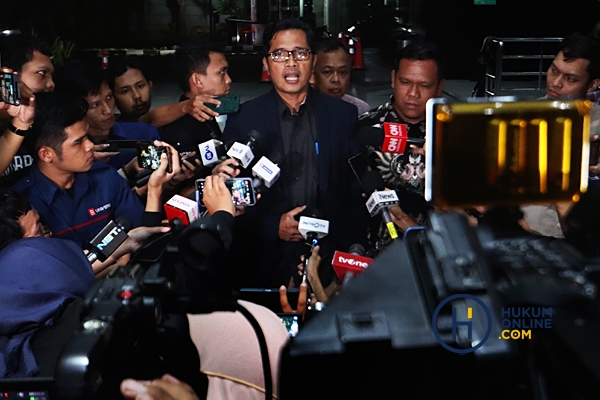 Pengacara Syahrul Yasin Limpo Febri Diansyah Merapat ke KPK Usai SYL Ditangkap 4.jpg
