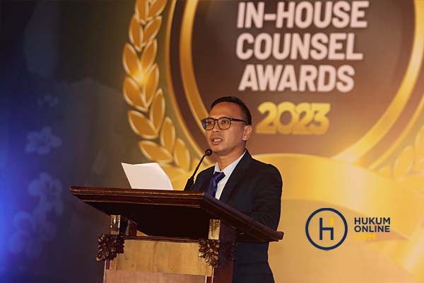 Chief Media & Engagement Officer Hukumonline, Amrie Hakim, pada pembukaan In-House Counsel Awards 2023. Foto: RES
