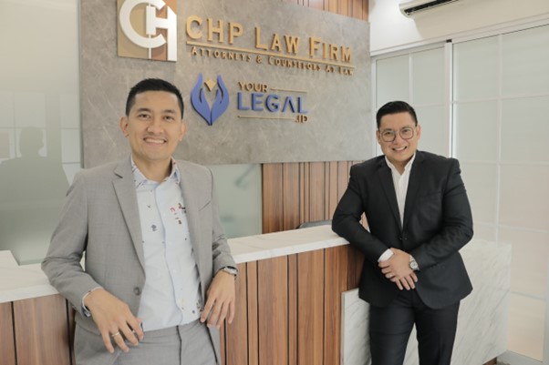 Founding Partners CHP Law Firm, Stephan Hutagaol (kiri) dan Adhistya Christyanto (kanan). Foto: Reza.