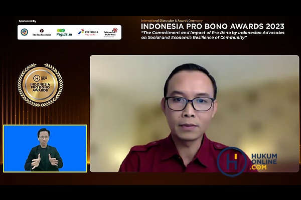  Wakil Dekan Bidang Akademik FH Unej, I Gede Widhiana Suarda, dalam diskusi bertema The Commitment and Impact of Pro Bono by Indonesian Advocates on Social and Economic Resilience of Community rangkaian Indonesia Pro Bono Awards 2023, Kamis (14/12/2023).