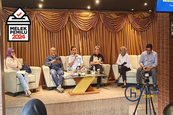 Narasumber saat peluncuran hasil penelitian dan diskusi bertajuk 'Titik Rawan Potensi dan Peta Kecurangan Pemilu' di Gado-gado Boplo, Cikini, Jakarta, Minggu (7/1/2024). Foto: CR 29