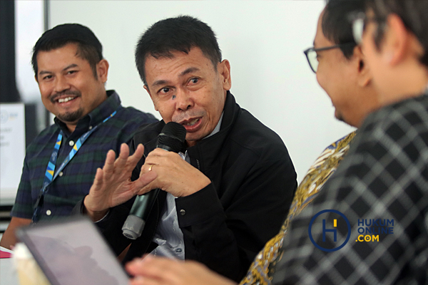 Ketua KPK, Nawawi Pomolango saat berbincang di Kantor Hukumonline, Kamis (18/1/2024). Foto: RES