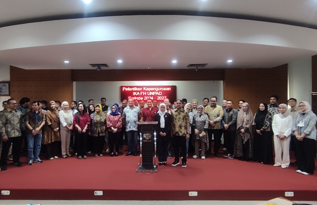 Pengurus IKA FH Unpad periode 2024-2027 telah resmi dilantik pada, Sabtu (3/2) lalu di Auditorium Mochtar Kusumaatmadja kampus Unpad Dipatiukur, Bandung. Foto: Istimewa