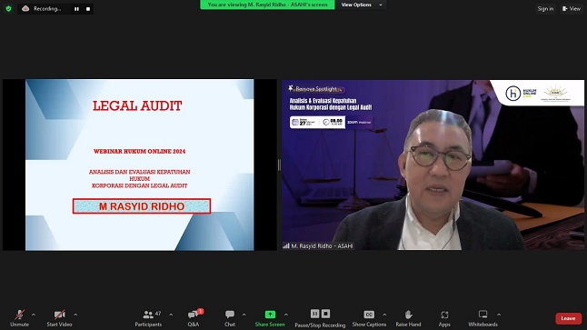 Dewan Standard Asosiasi Auditor Hukum Indonesia (ASAHI), M. Rasyid Ridho, dalam acara Webinar Hukumonline 2024 bertajuk Analisis dan Evaluasi Kepatuhan Hukum Korporasi dengan Legal Audit, Selasa (27/2). Foto: FNH
