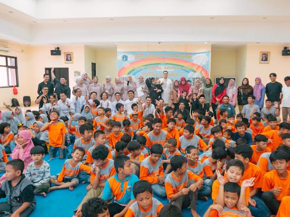 Buka Puasa Bersama dan Berbagi Berkah dengan Panti Asuhan Sosial Anak Putra Utama, Jakarta Timur. 