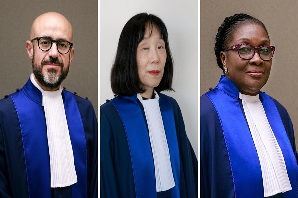 Hakim Rosario Salvatore Aitala, Hakim Tomoko Akane, dan Hakim Reine Alapini-Gansou. Foto: Istimewa 