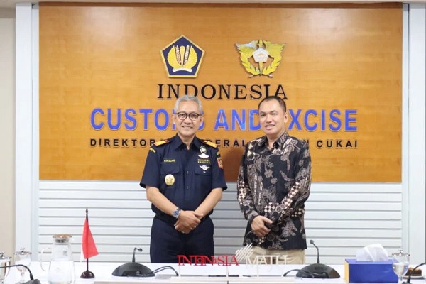 Ketua KPPU, M. Fanshurullah Asa dan Direktur Jenderal Bea Cukai, Askolani. Foto: Istimewa