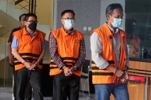 KPK Tahan Tersangka Korupsi Pengadaan Lahan di PTPN XI