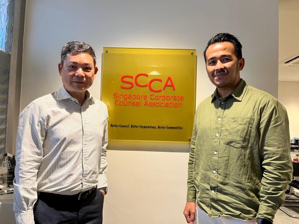 Executive Director SCCA Bryan Yeo dan Vice President I ICCA Randi Ikhlas Sardoni. Foto: Istimewa  