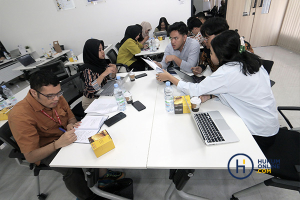 Bimbingan Kerja untuk Fresh Graduate Hukum
