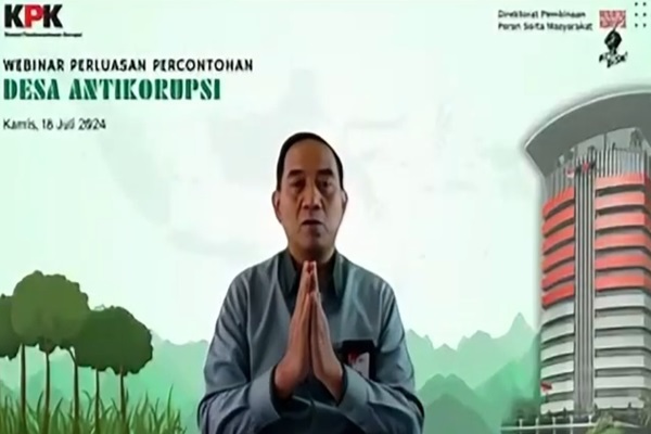 Direktur Pembinaan Peran Serta Masyarakat KPK, Kumbul Kusdwijanto Sudjadi dalam Webinar daring bertajuk 'Perluasan Percontohan Desa Antikorupsi', Kamis (18/7/2024). Foto: Tangkapan layar youtube