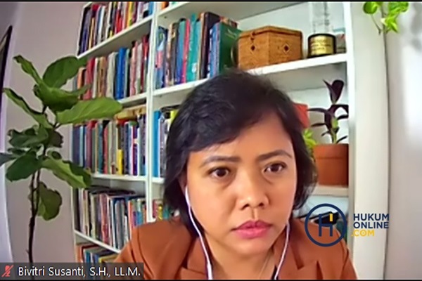 Dosen STH Jentera Indonesia, Bivitri Susanti.Foto: Tangkapan layar zoom