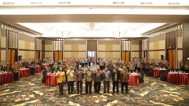 Peserta acara Sosialisasi dan Monitoring di Banyuwangi berfoto bersama, Jumat (2/8/2024) lalu.  Foto: Istimewa