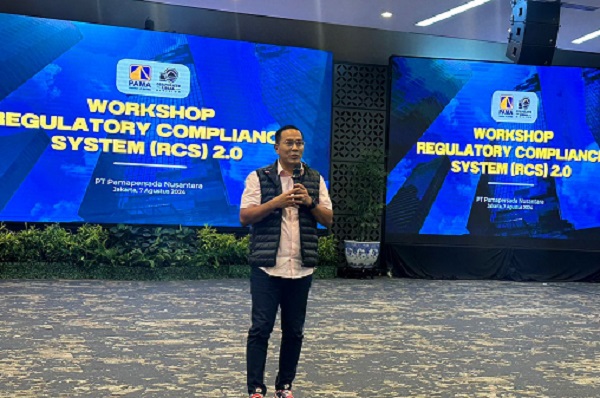 Corporate Legal Division Head PT Pamapersada Nusantara, Daniel Siahaan, dalam Workshop Regulatory Compliance System (RCS) 2.0 yang diselenggarakan Hukumonline pada Rabu (7/7). Foto: HOL