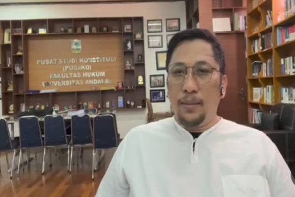 Pakar Hukum Tata Negara Fakultas Hukum Universitas Andalas, Feri Amsari. Foto: IG Feri Amsari