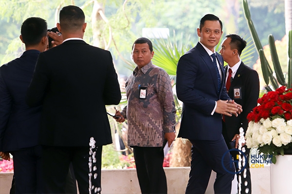 Momen Jokowi, Ma'ruf Amin Hingga Para Menteri Hadiri Saidang Tahunan MPR RI 6.jpg